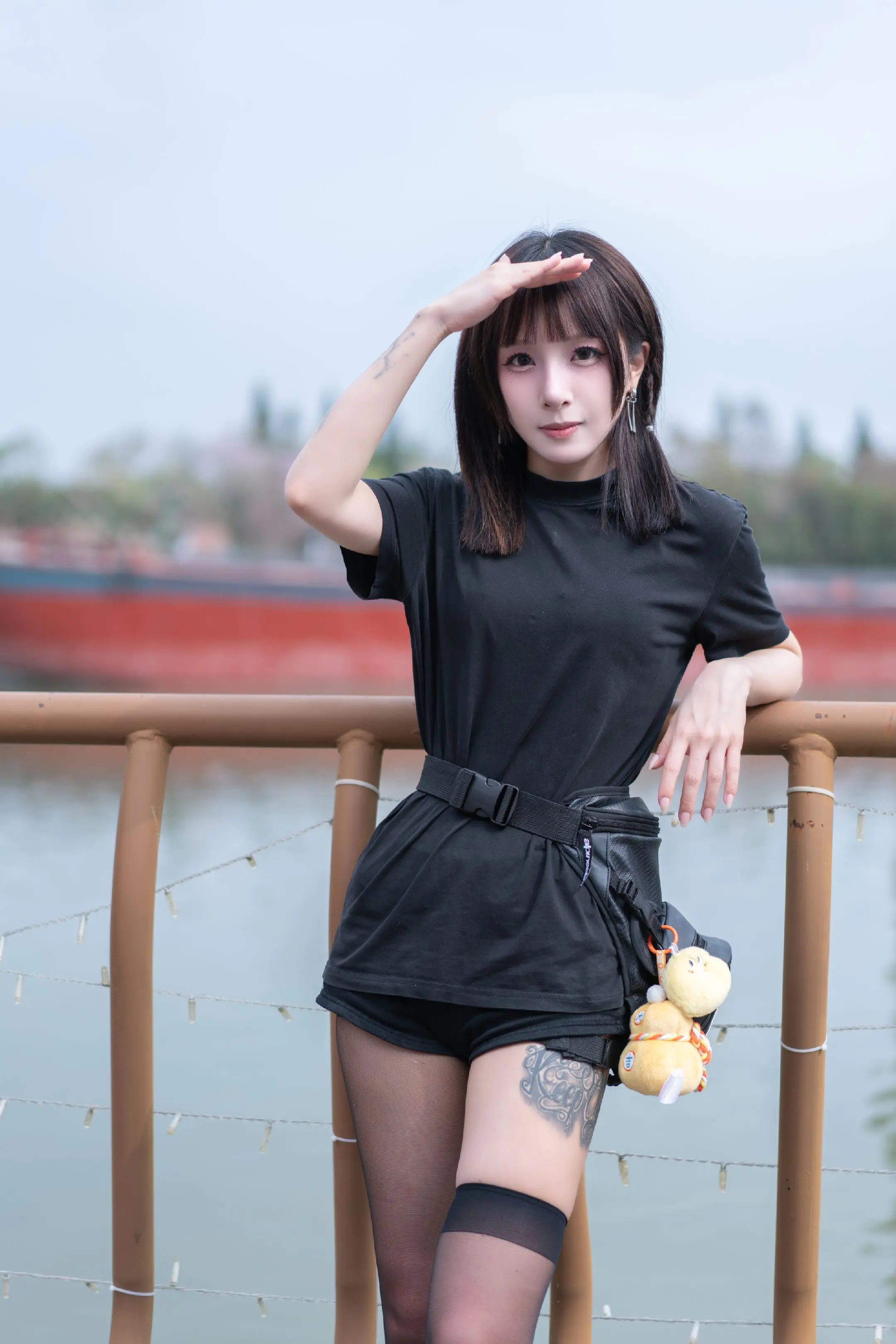 请靠近我和我的心