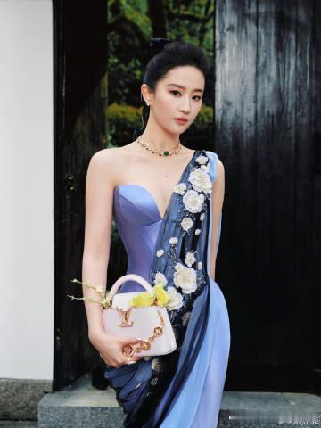 中年cp二搭网传刘亦菲陈晓要二搭 刘亦菲陈晓或将二搭的消息太让人期待了！两位实力