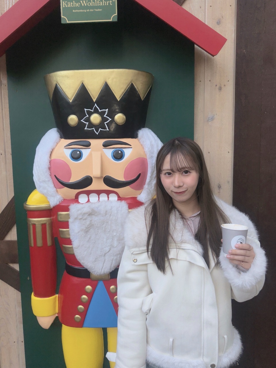 石塚瑶季「「クリスマスのプレイリストばかり聴いちゃいますよね- なんかこの前ぼん