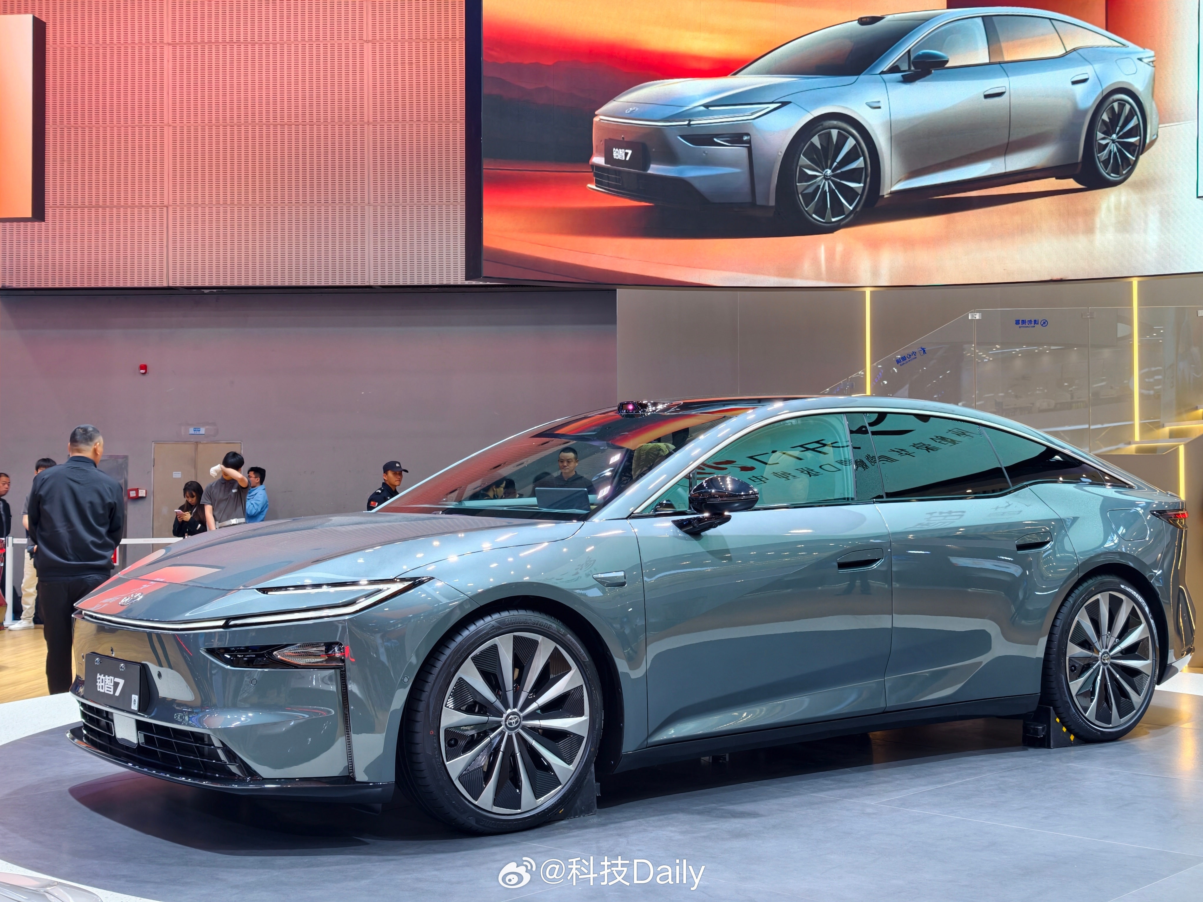 看外观瞅内饰，广州车展见实车 在人人都有的当下，更应该关注品质。毕竟车终究是出行