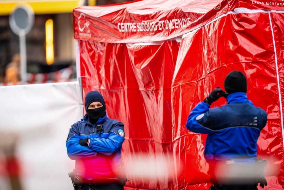 悲剧！瑞士滑雪胜地酒吧火灾致40死119伤 香槟烟花引燃夺命灾难
 
据德新社等