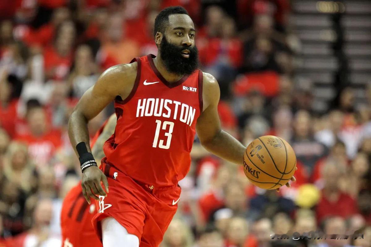 詹姆斯·哈登的 4 年进攻巅峰：

2017年—
28.7 分/75场
61.3