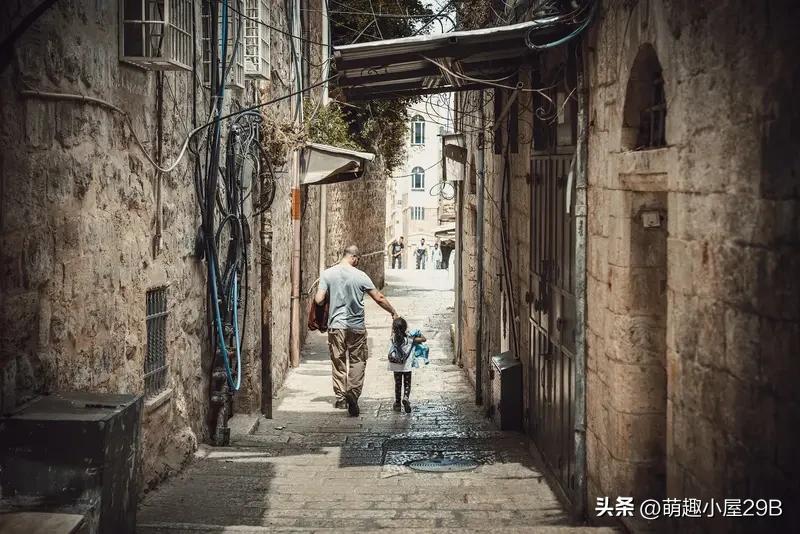 6月20日，伊朗与以色列的冲突进一步升级。伊朗发起导弹攻击，以色列则以空袭予以回