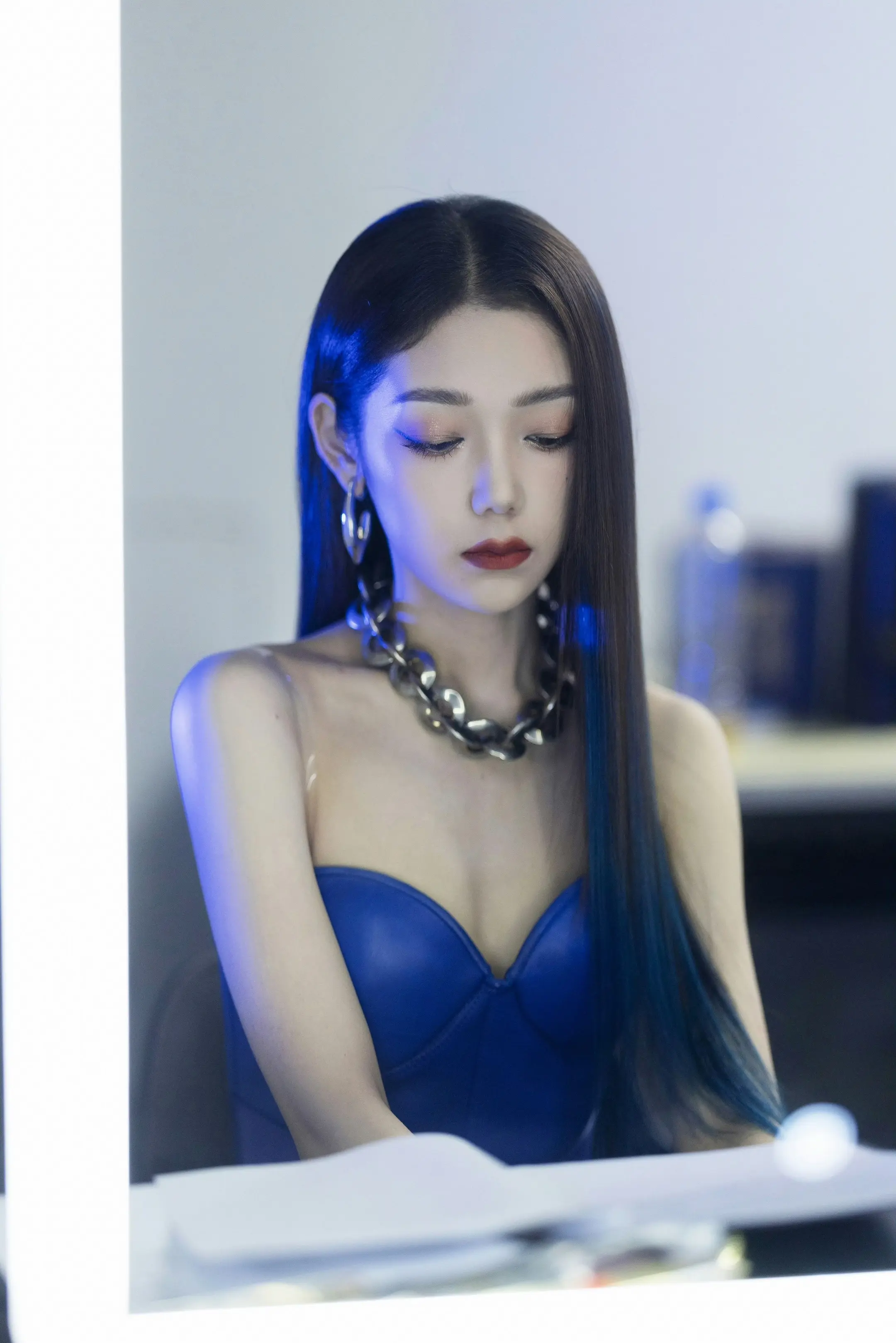 黑长直。