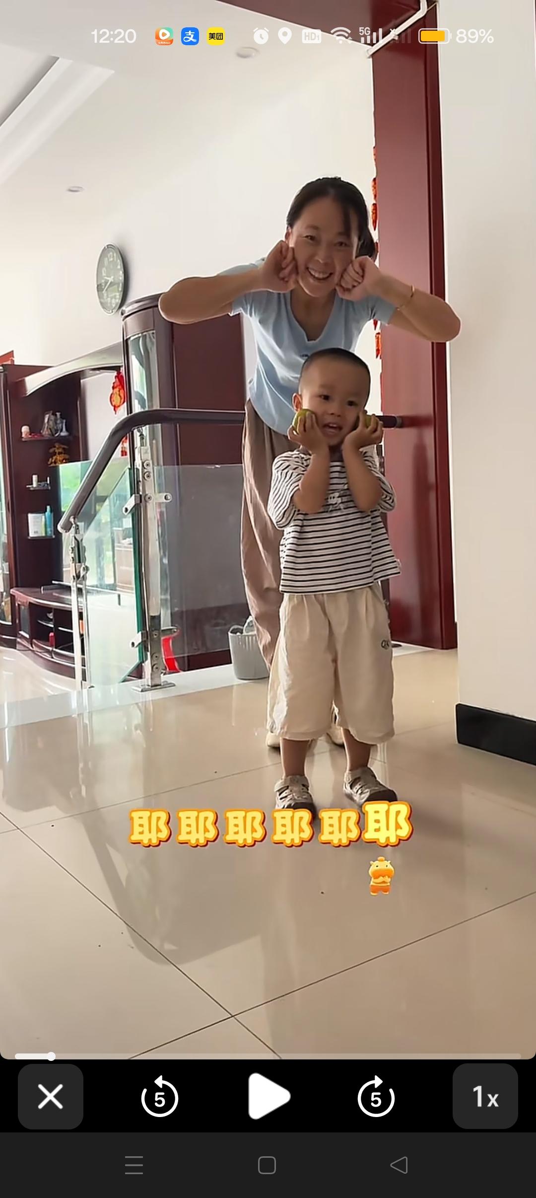 甘宇翼一家今天去钓鱼了，收获满满，还是老爸钓鱼厉害[赞]



现在甘老师带着大