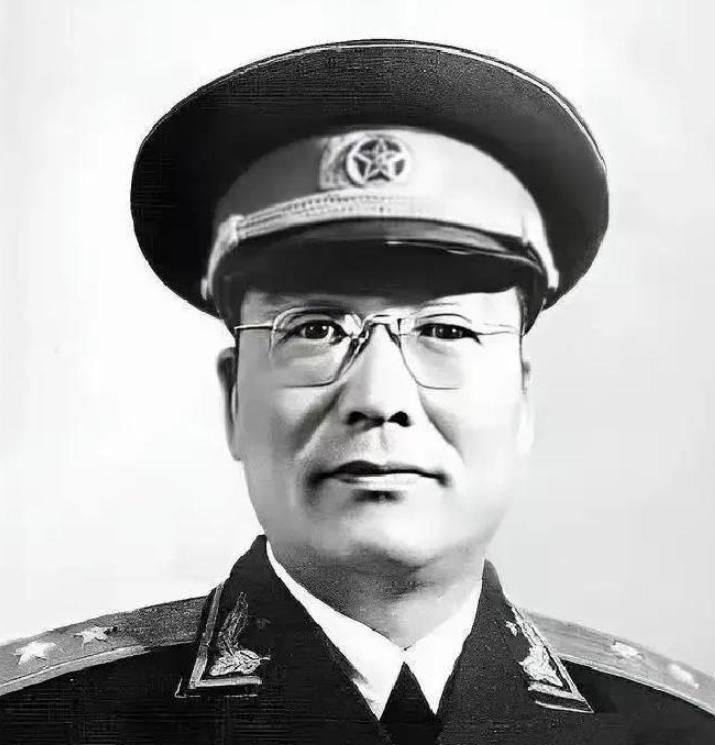 1955年授衔前，周总理找到韩练成，开门见山地说：按起义将领算，你可以授上将，但