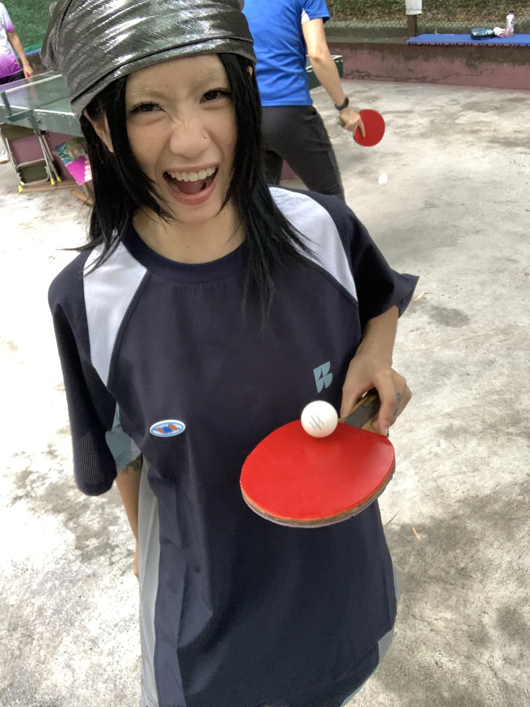 小姐姐，在哪里打球 能不能一起玩？
