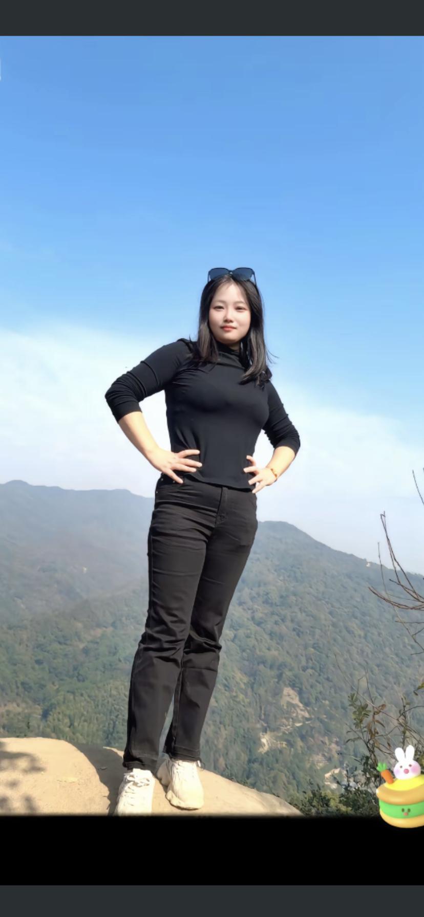 山高水长，风华正茂。