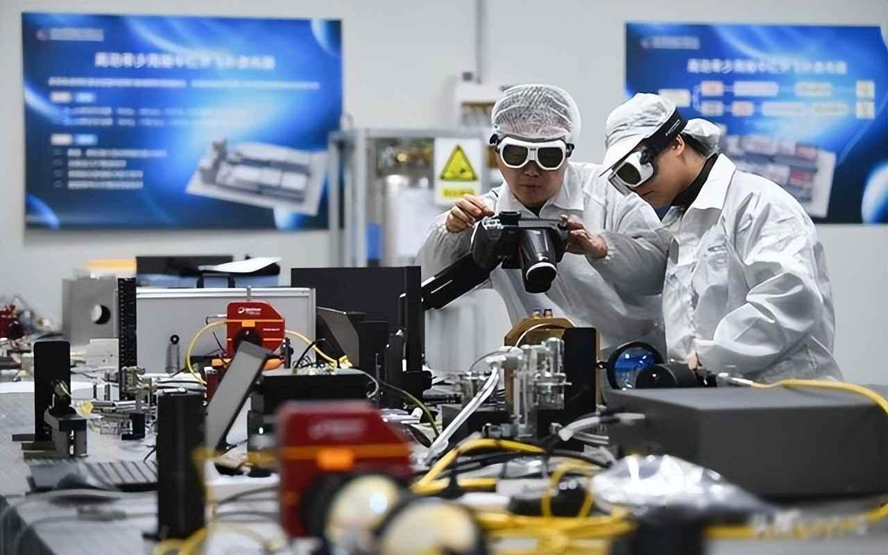 美军接管委内瑞拉油田，企业却集体观望，中国悄悄换掉老设备

1月3号凌晨，美军突