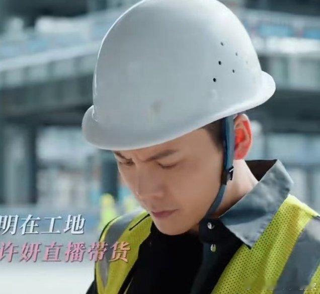 姐妹 你要的许我耀眼表情包情侣头像我给你找来了 不客气[比耶][比耶][比耶] 