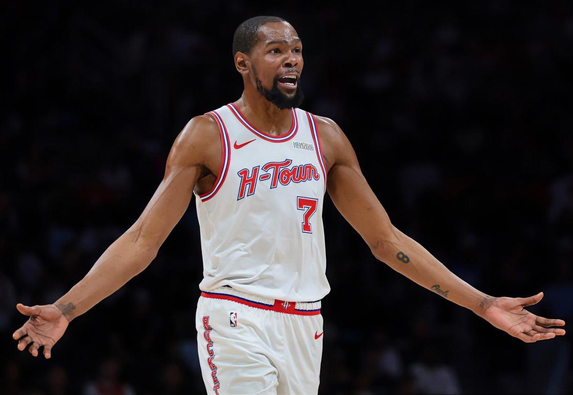 申京：乌爹，火箭今年不会又一轮游吧？？？
乌度卡：这么打下去说不定还得打附加赛？