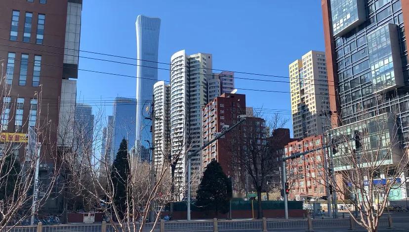 当你自我怀疑的时候，记住这句话：你不是不适合，而是不会。不会就可以学。