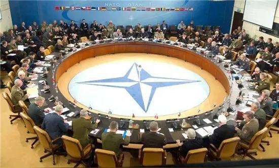 美国提交退出北约法案，北约国家一片哀嚎
 
2025年12月10日，美国国会官网