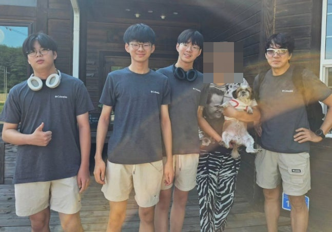 宋家三胞胎咖啡厅近照 宋家三胞胎咖啡厅近照，店主表示：“宋一国哥和三胞胎。 哇，
