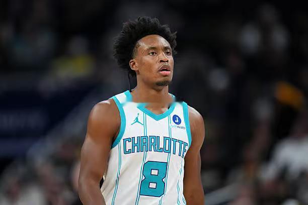 快船全队都找不到第二个有可靠持球进攻能力的球员，博格达诺维奇顶多算半个。更何况如