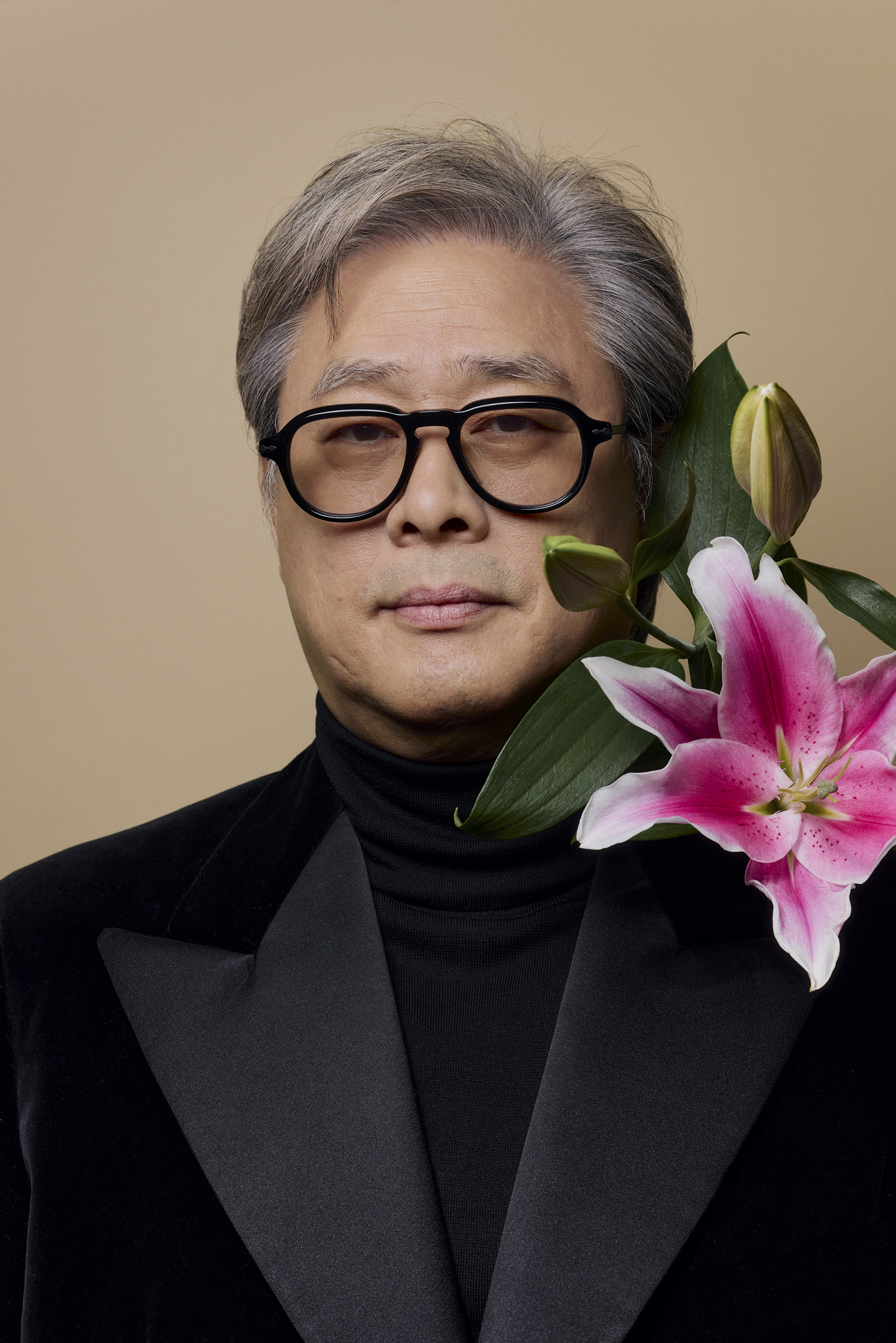 朴赞郁戛纳评委会主席WOW~~朴赞郁将担任第79届戛纳电影节评审团主席！他将成为