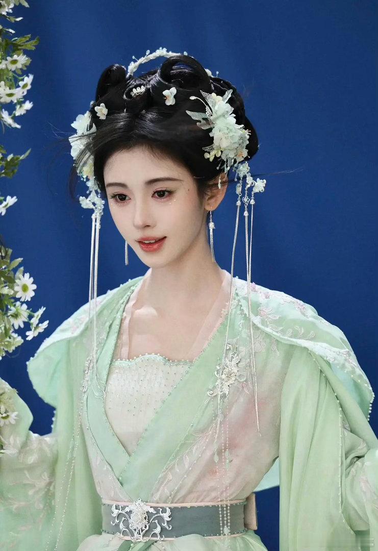 鞠婧祎的《千香》终于来了，也是宋威龙第一部仙侠要来了，这算是暑期档唯一一部仙侠剧