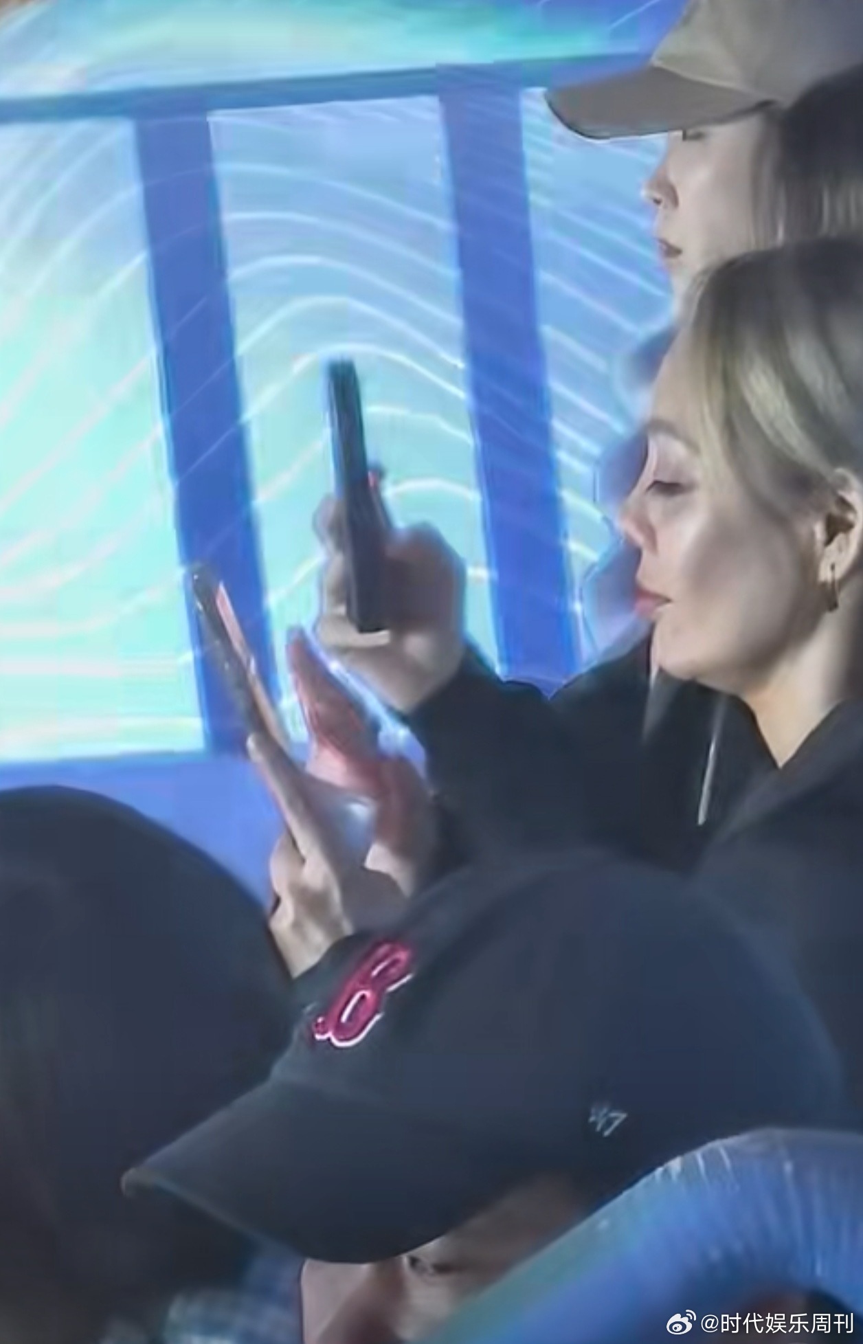 静姐的Flag没倒！鸟巢现场实锤，果然真诚才是必杀技。宁静真的来张杰演唱会了张杰