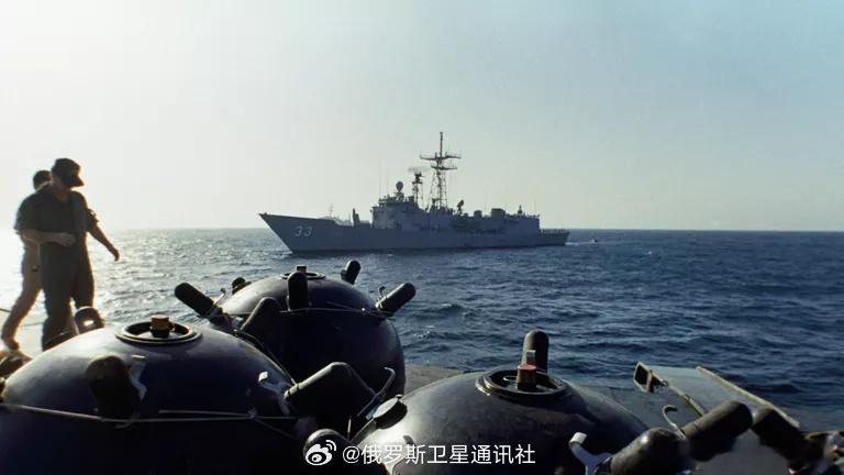 【伊朗军队开启“智能管控霍尔木兹海峡”演习】伊朗学生通讯社（ISNA）则指出，在