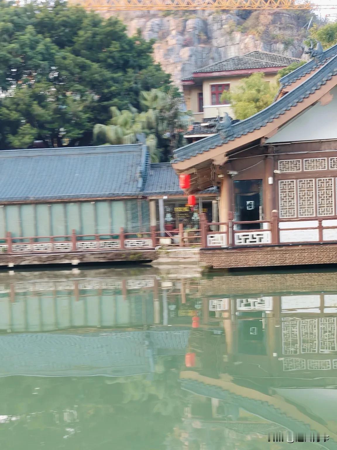 70后的婆婆们是特聪明的一代，儿子就算是个宠妻狂魔，我们也不会柠檬酸。更不会觉得