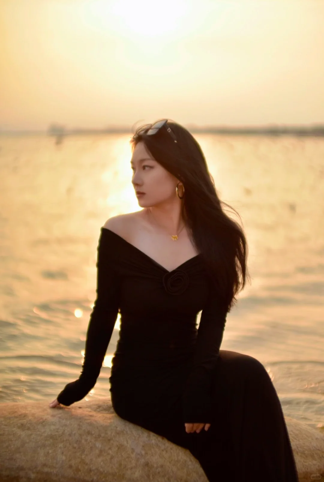 深夜 一个小阿姨偷偷的碎了