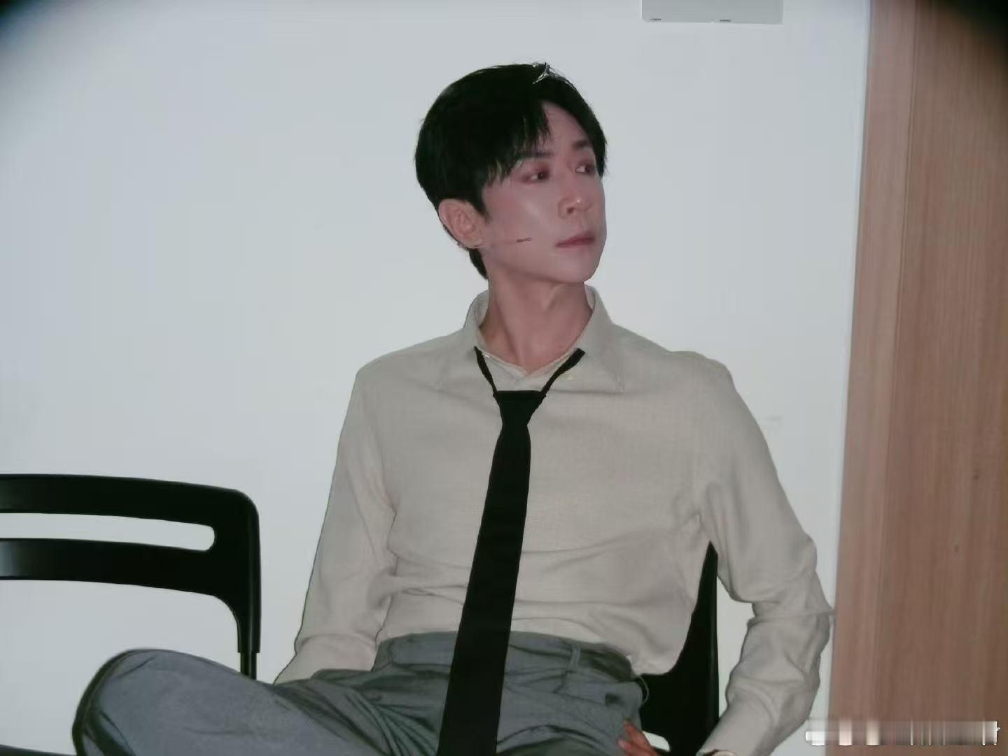 张维伊不是我买的热搜 张维伊：我真没买热搜！“想下都来不”的无奈溢出屏幕，喜剧人