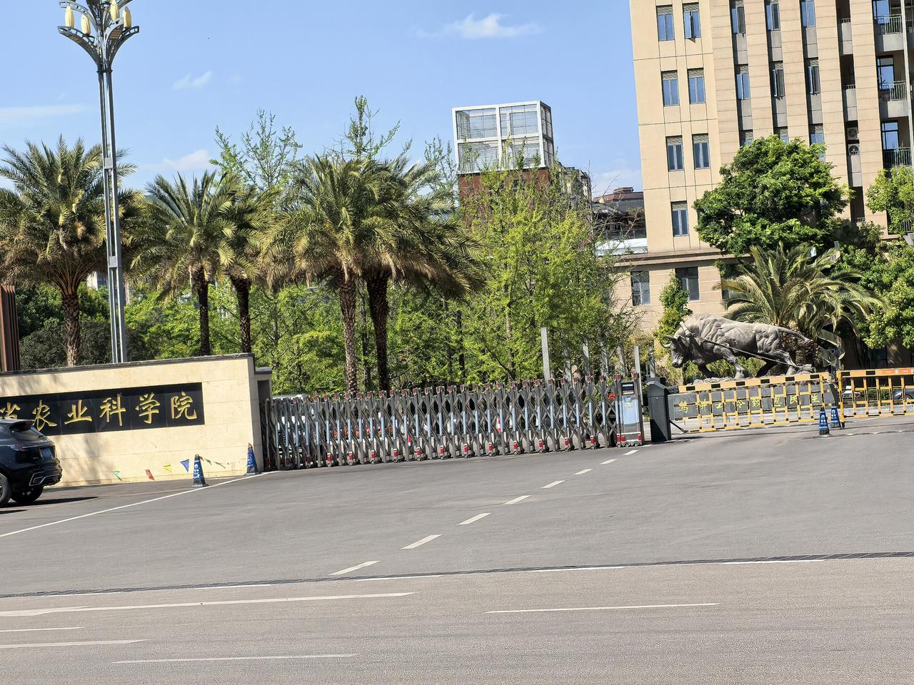 创立于1912年的云南省农科院
是云南省农业科学技术研究的提升成果。农科院大厦是