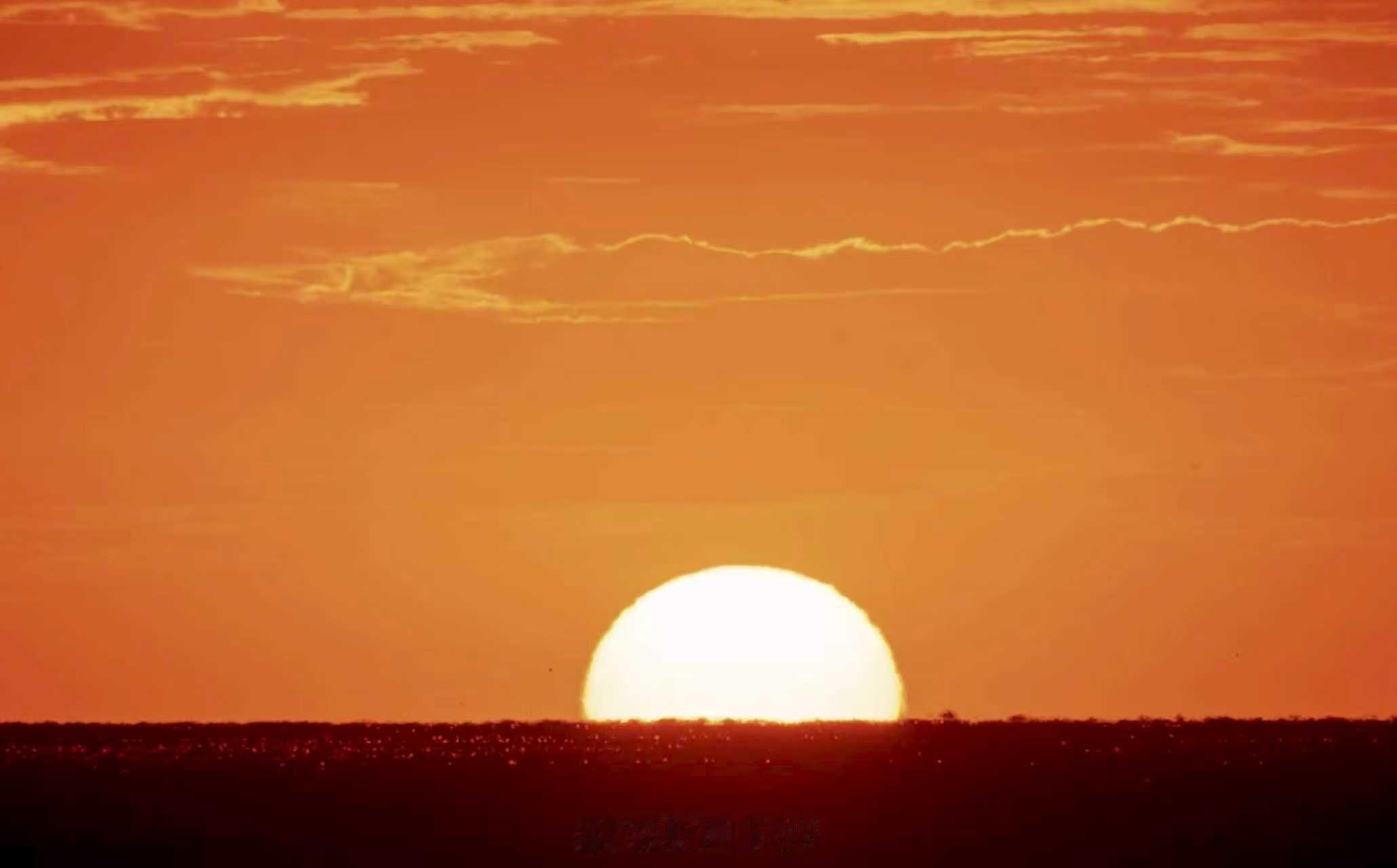 2025年照亮我的那束光我曾认为车的本质是工具，直到新款享界S9T出现在我的摄影