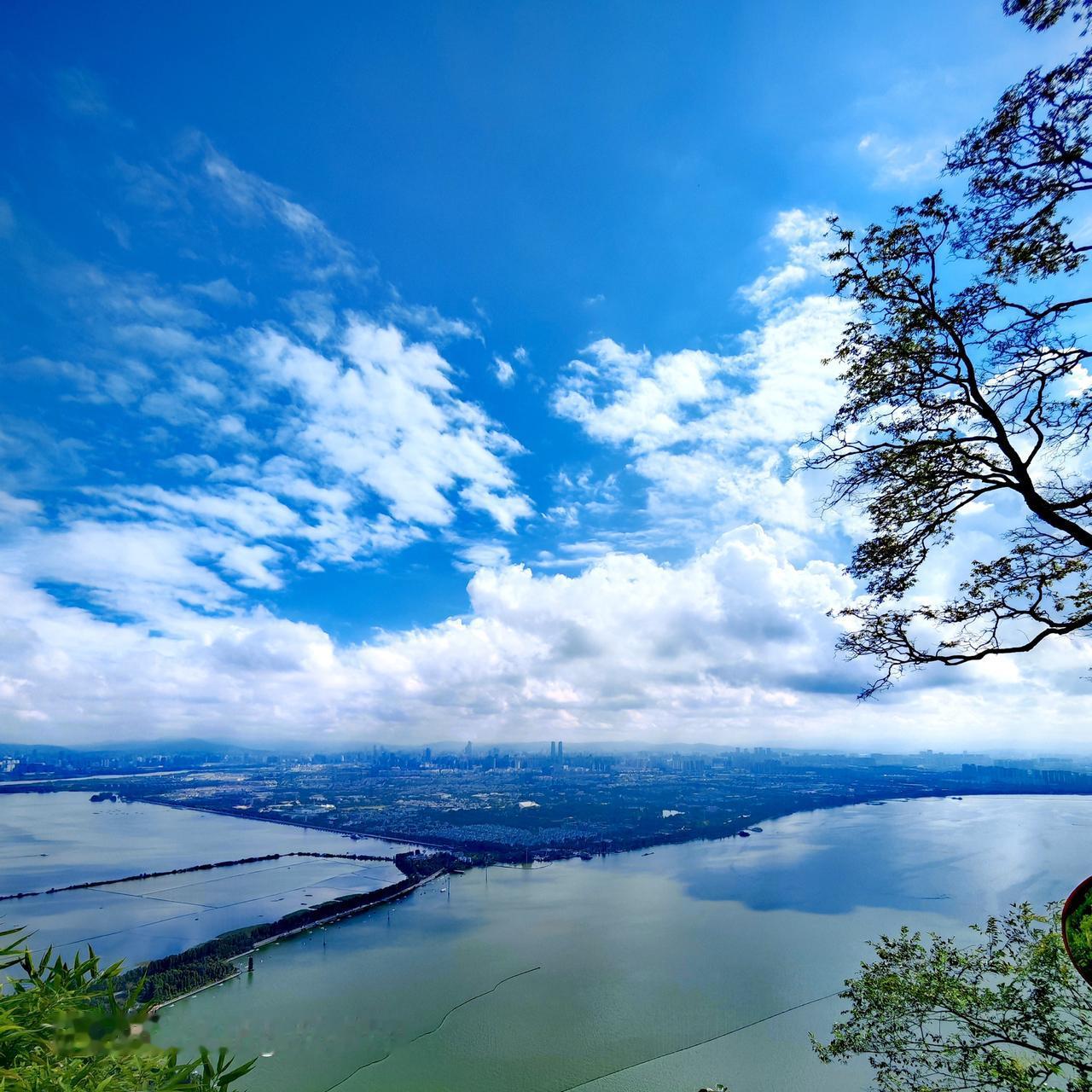 山水之间，心灵自由。昆明市西山风景区风景独好西山旅游景区