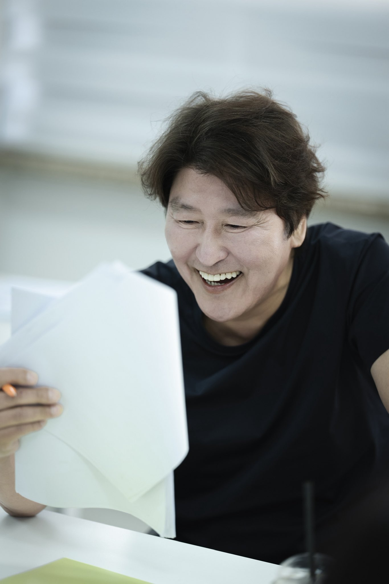 由南东协执导的电影《园林师们》正式开机。《园林师们》由影帝宋康昊领衔，具教焕、宋