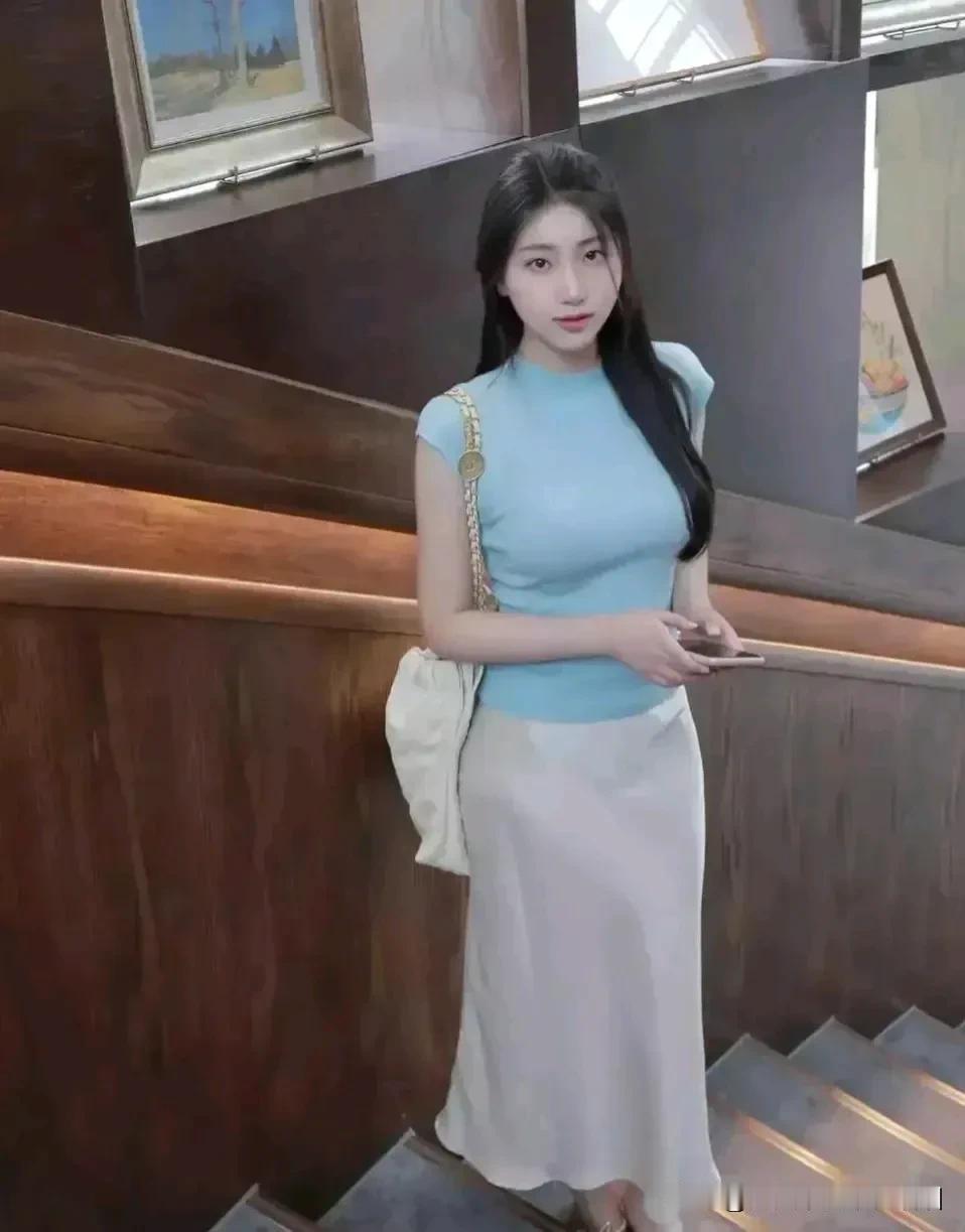 #为什么很多人认为自己选错了专业?#

在高中阶段，学生可能没有足够的资源和渠道