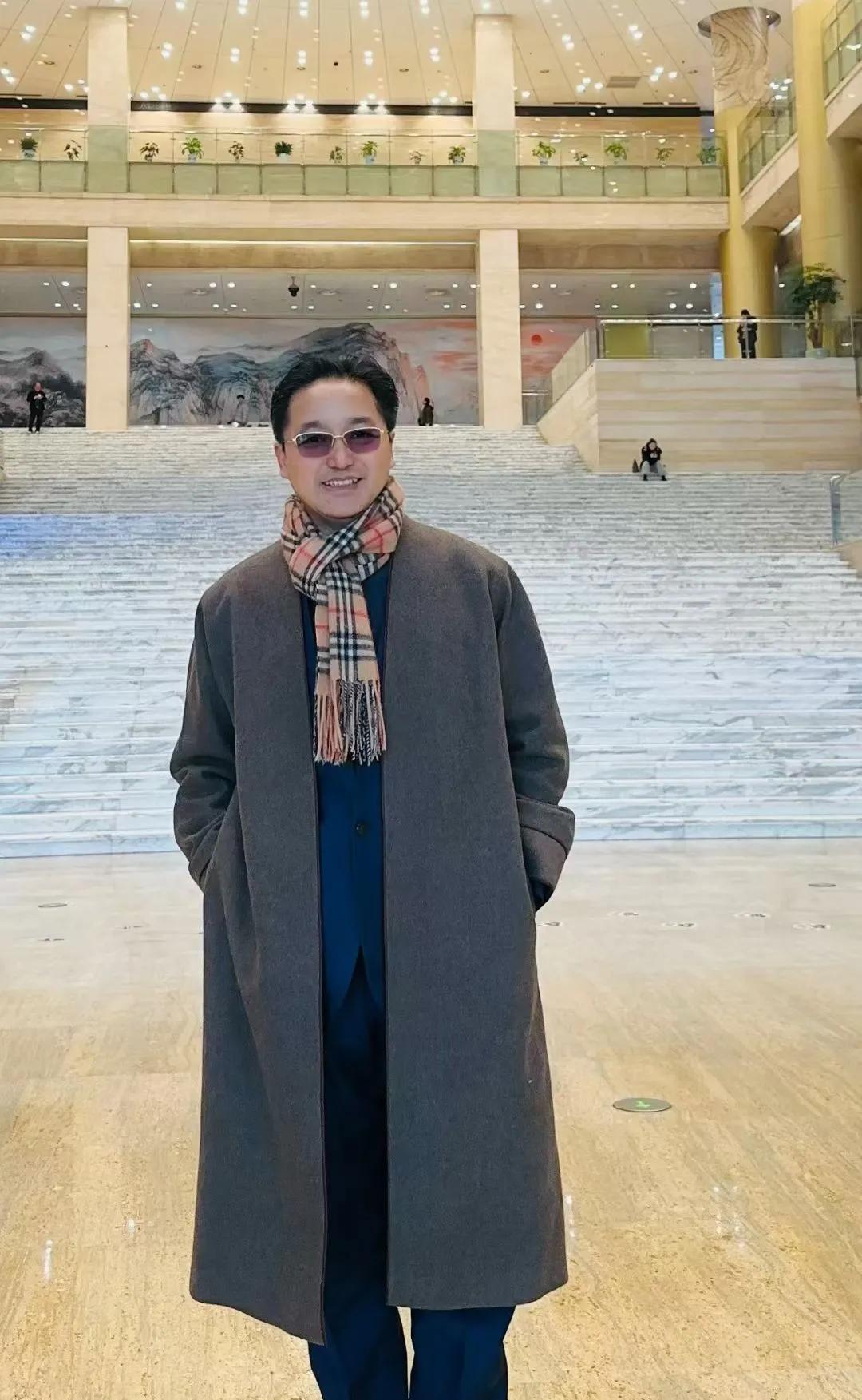 “第四届全国大学生反走私创作大赛”终审评审圆满落幕，下午参观山东博物馆、山东美术