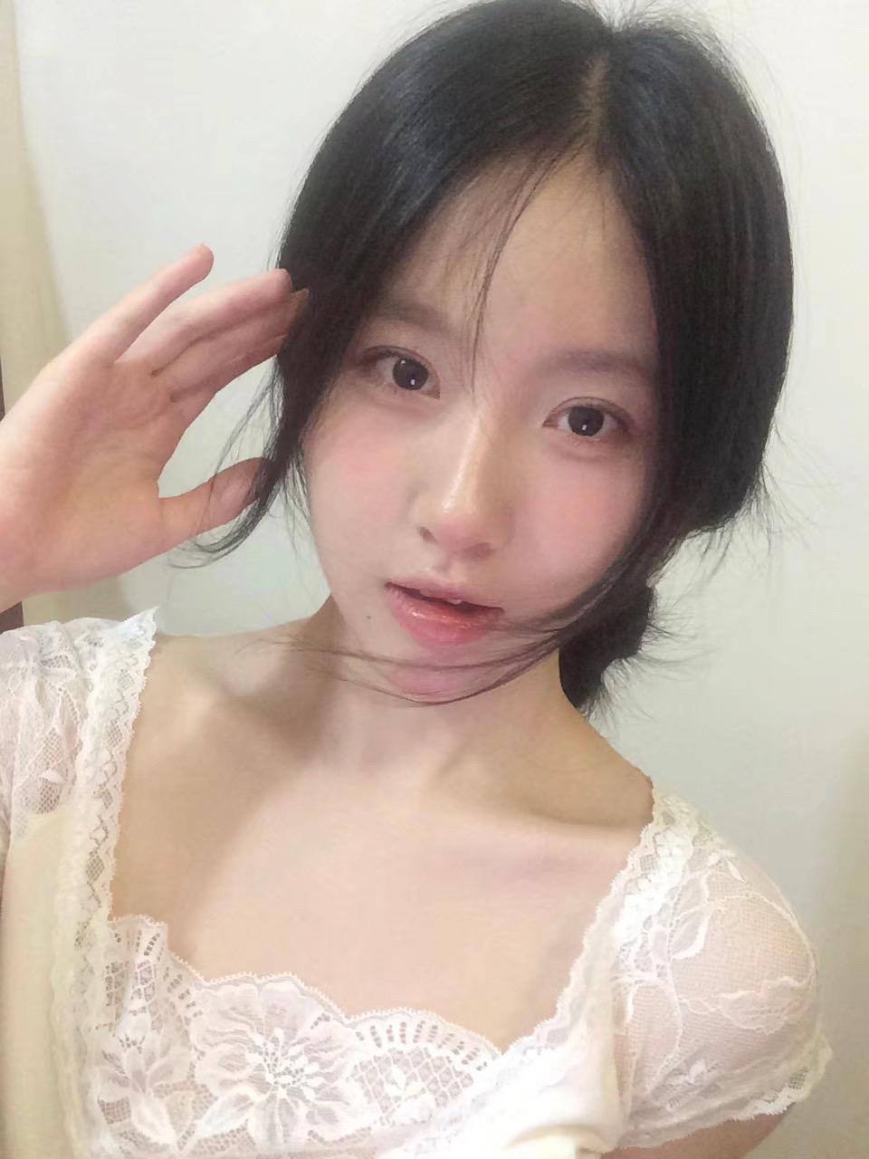 喜欢 让我眼睛弯弯的人。