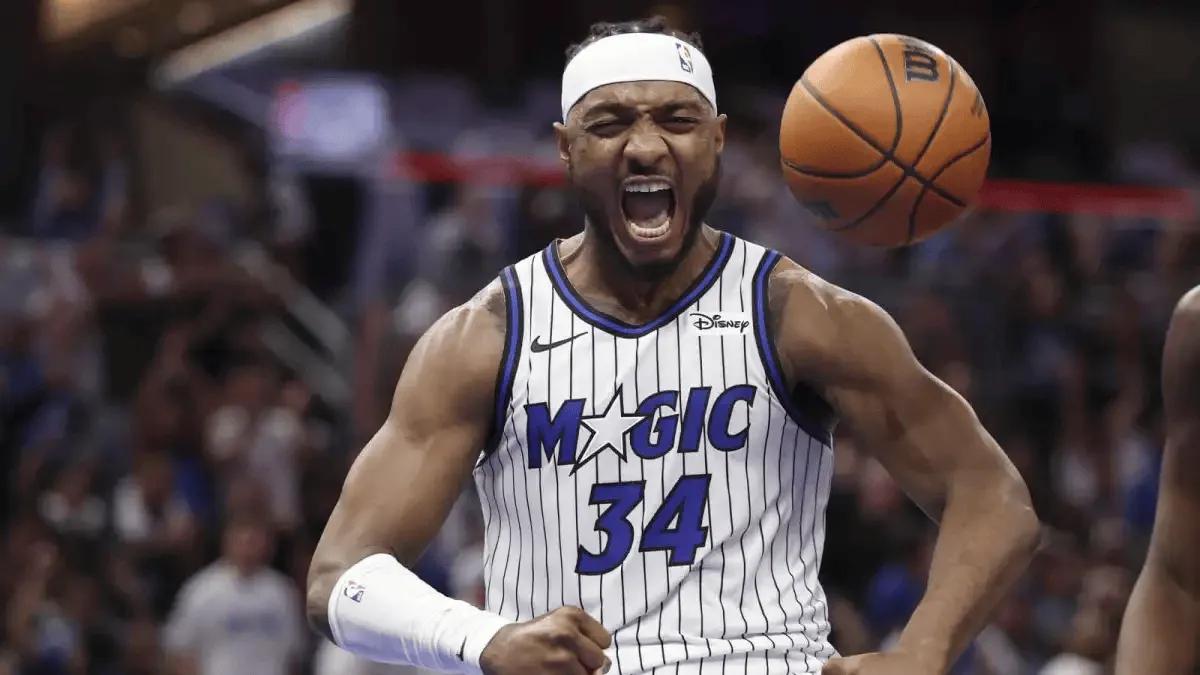 打掉一个亿身家？今天的杜伦卡特对决像极了昨天的申京艾顿对决，被看好的一方被弱势一