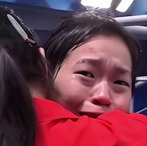 两会仅7天，全国政协委员发言只字不提全红婵，却句句不离全红婵
 
2026 年全