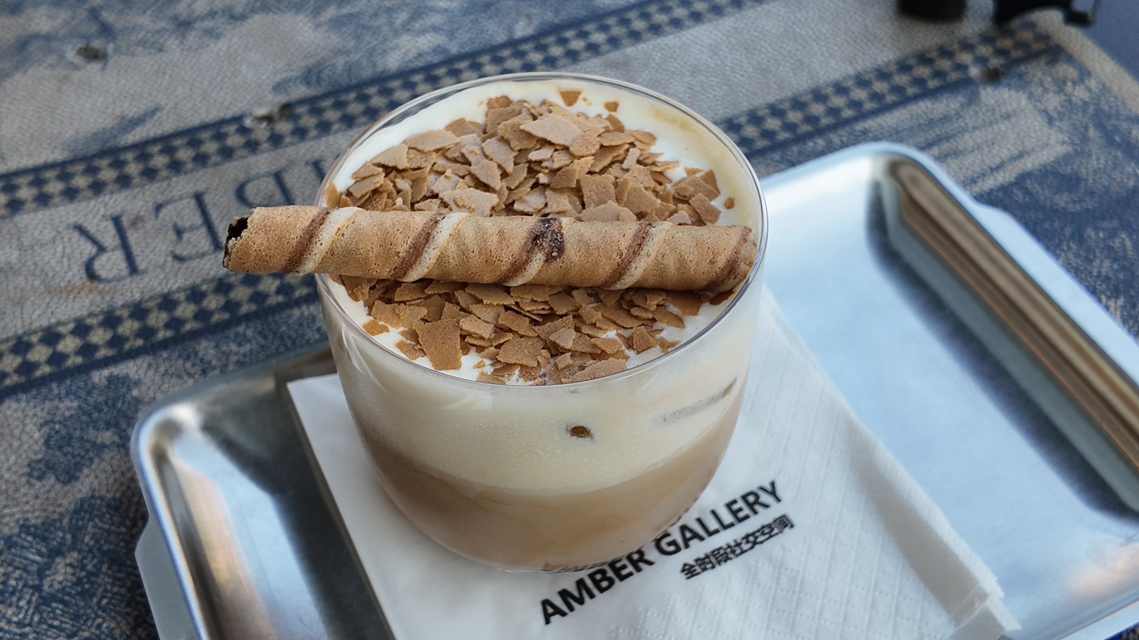 简单玩了玩朋友的 DJI Pocket 4，更加坚信一点：手持 Pocket 3