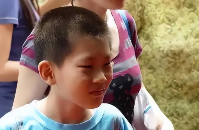 "国家的一大损失！"2000 年山东惊现神童，两天读完小学，10 岁参加高考斩获