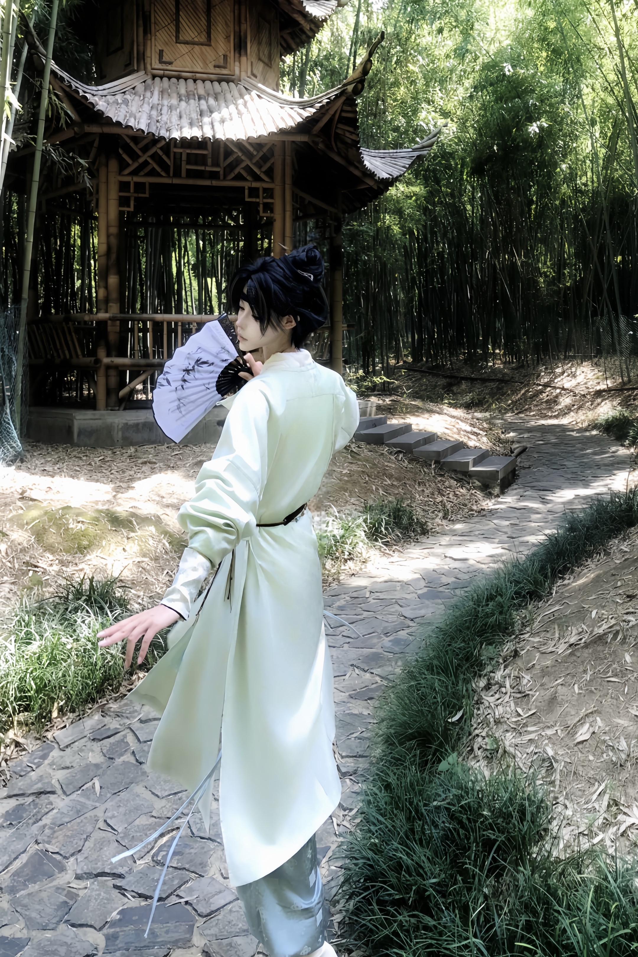 “观微不蒙尘 当生琉璃心”