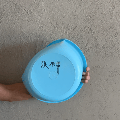 邓超最近距离看到冠军的腿部力量 邓超被张雨霏的腿部力量震撼到了！塑料盆直接踩变形