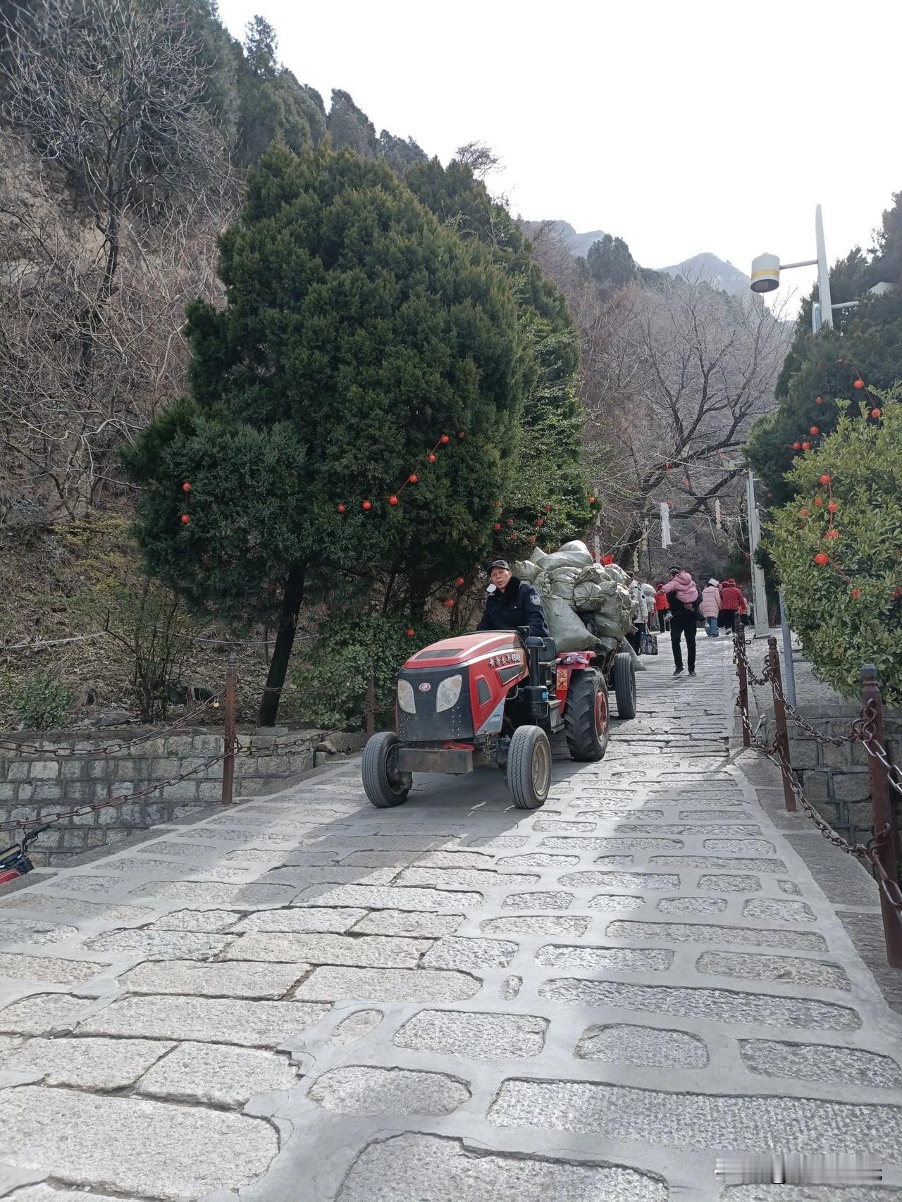 能不能说一个景点，代表你的家乡华山论剑
