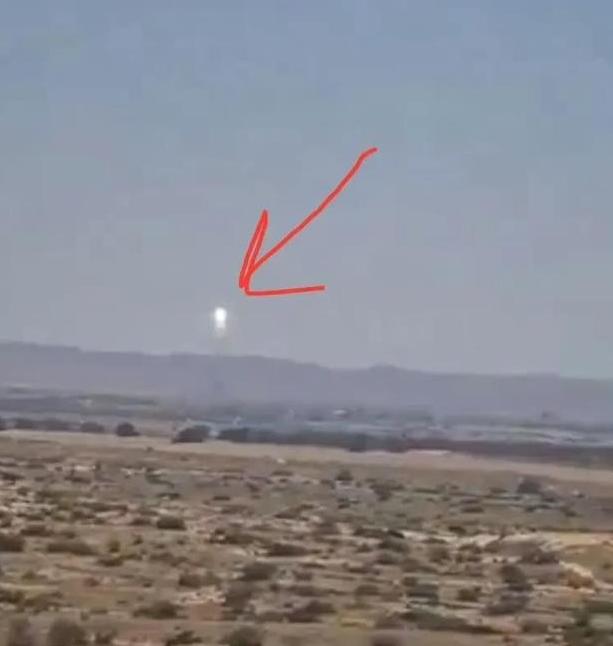 就伊朗这枚被全世界嘲笑“打偏了“的导弹，实际上精准命中了以色列最不愿被人盯上的要