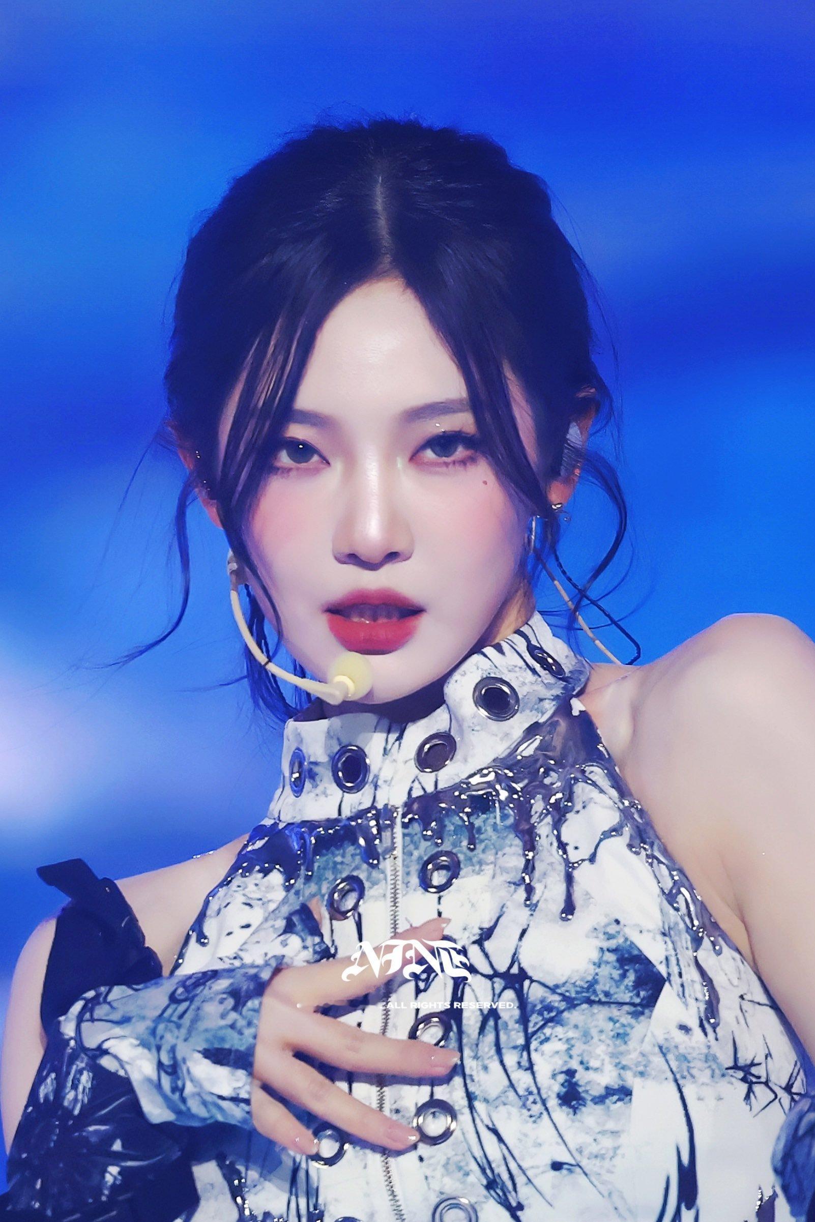 241220 KBS歌谣大祝祭/HACKER_NINI 