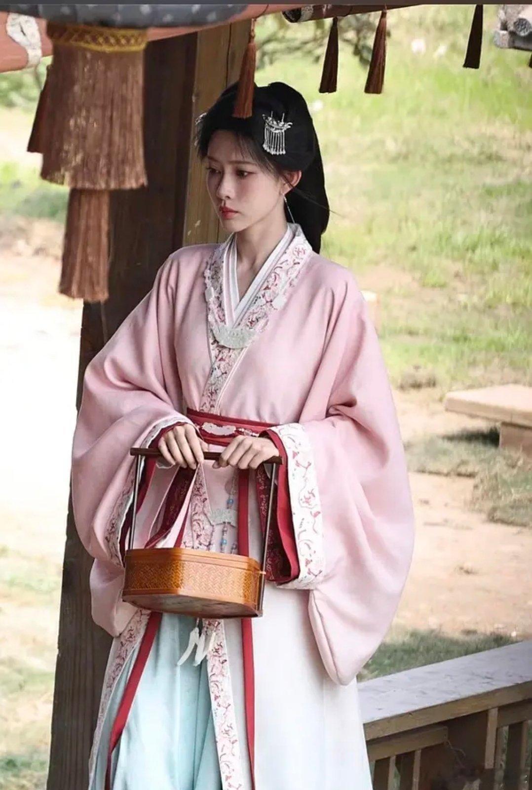 这个孟子义沈妙有点心事重重的样子 