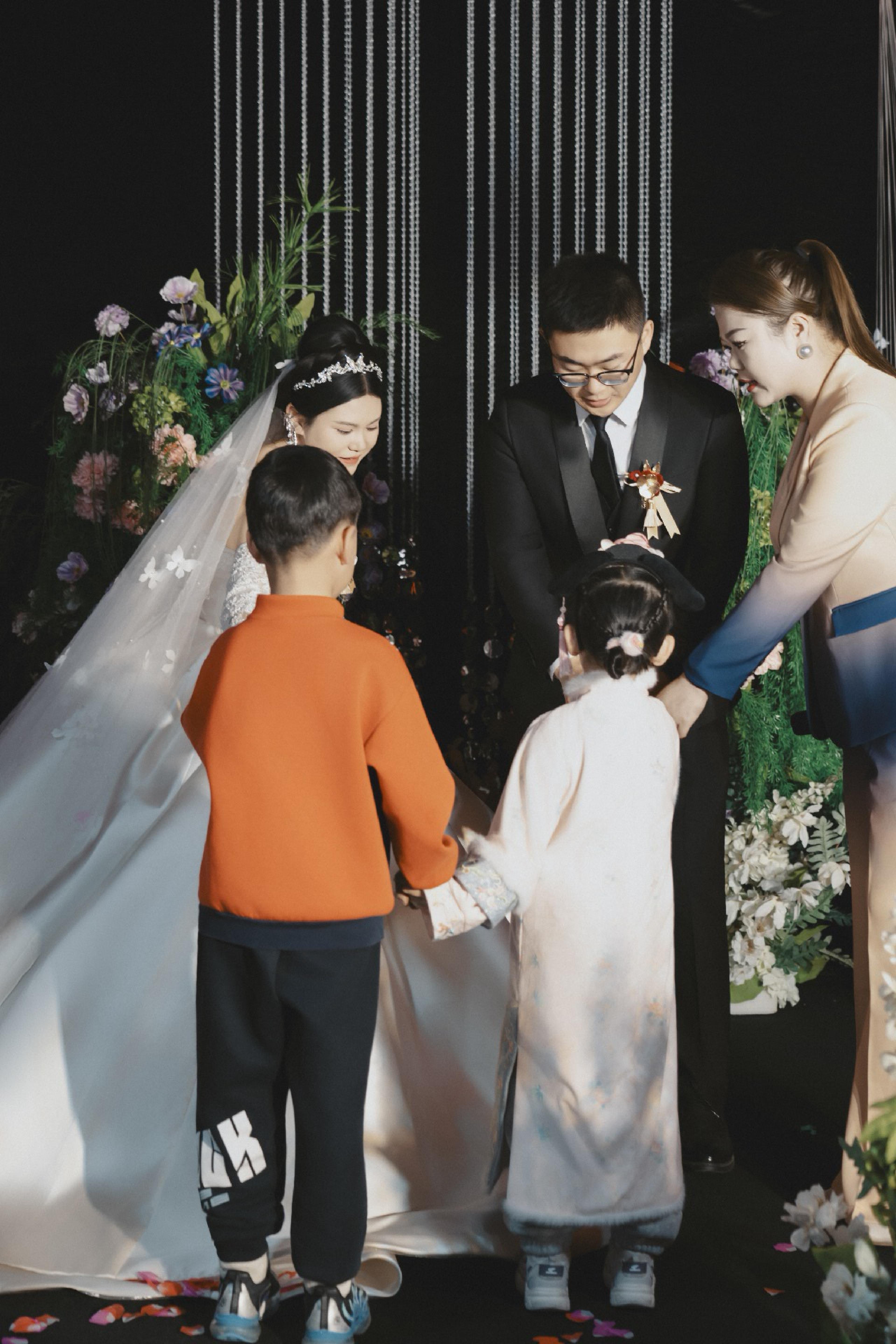 姐都快30了  听歌品味都这样了  你就别骗我了呗