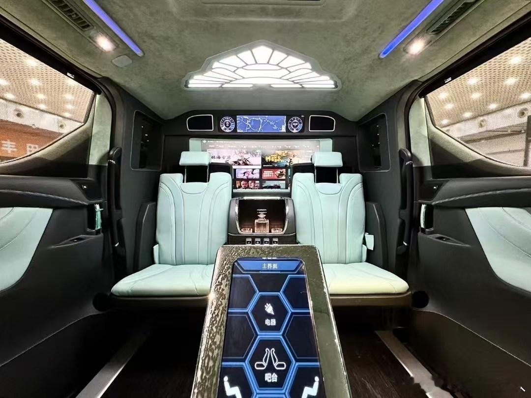 人生最难得，是遇见懂的人。就像这台20年12月底上牌的埃尔法3.5加长版，仅行驶