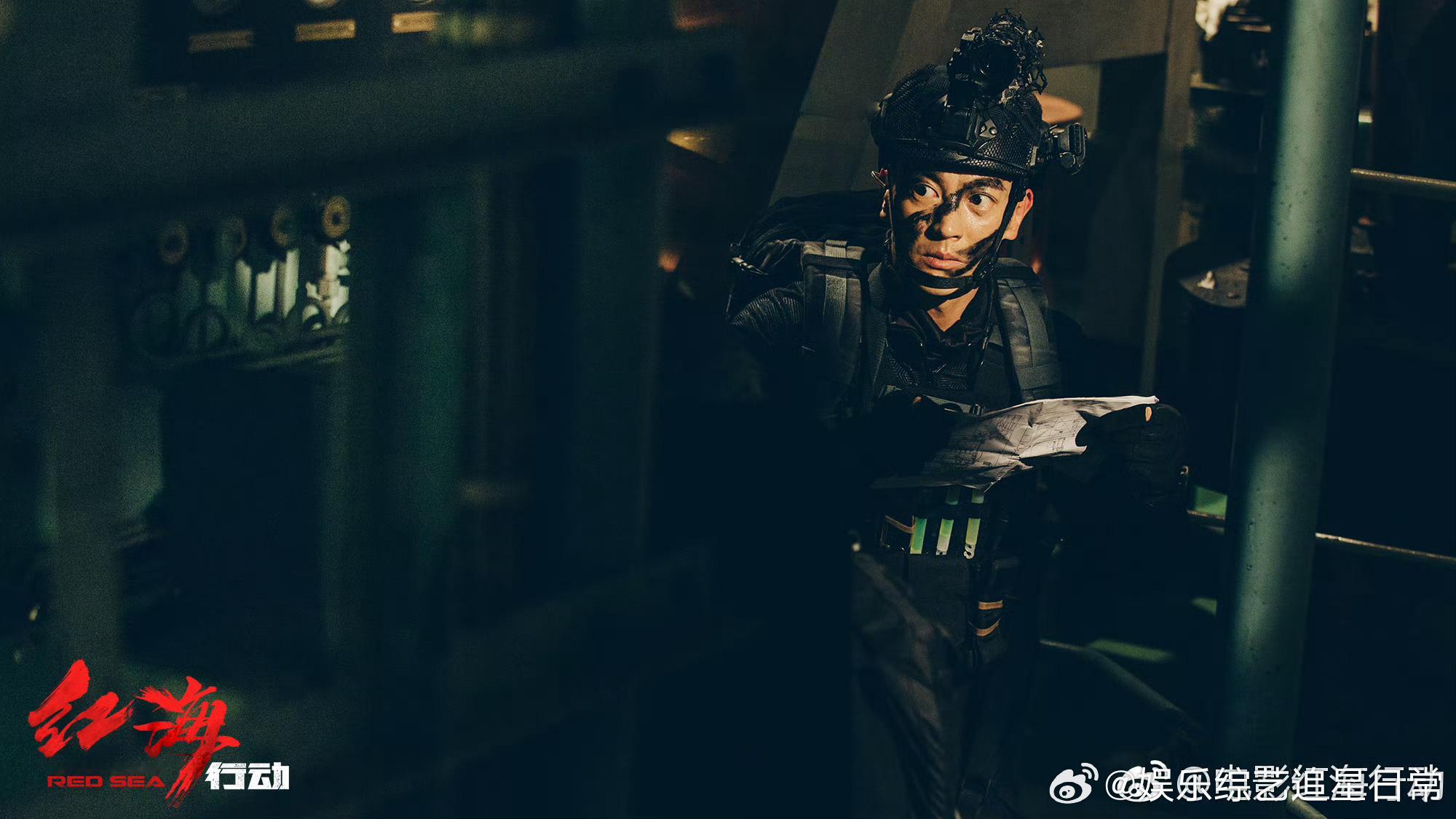 杜江在硬汉赛道卷起来了  杜江在硬汉赛道上持续发力，《蛟龙行动》彰显硬汉本色，大