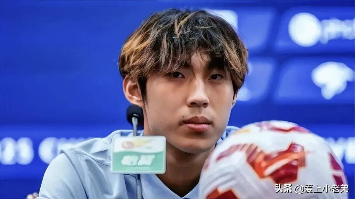 吴启鹏会不会成为下一个汪海健？答案在他自己身上
新赛季，由于李可突然受伤，给了小