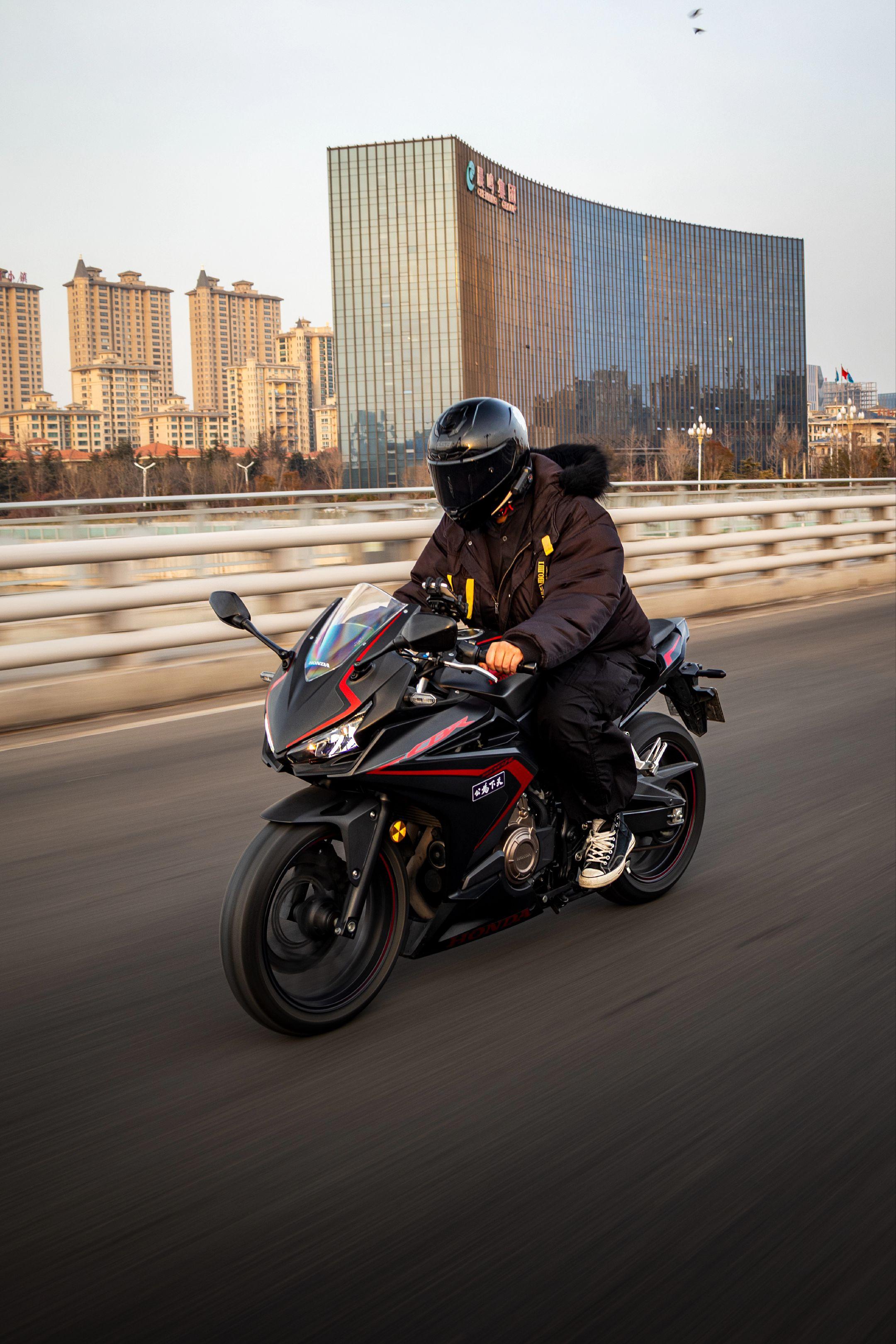 冬天骑车是真爽🏍，这个天气大家封车了没有😎