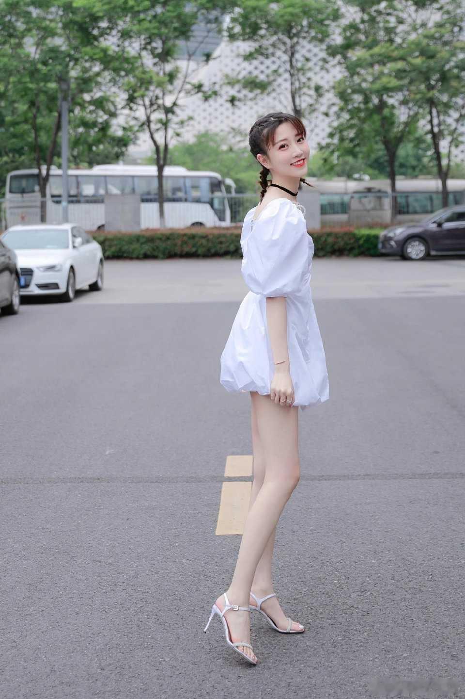 张纯烨张纯烨 六月打卡支持纯烨每一步前行，都算数每一份坚持，都有光人生无论是面对