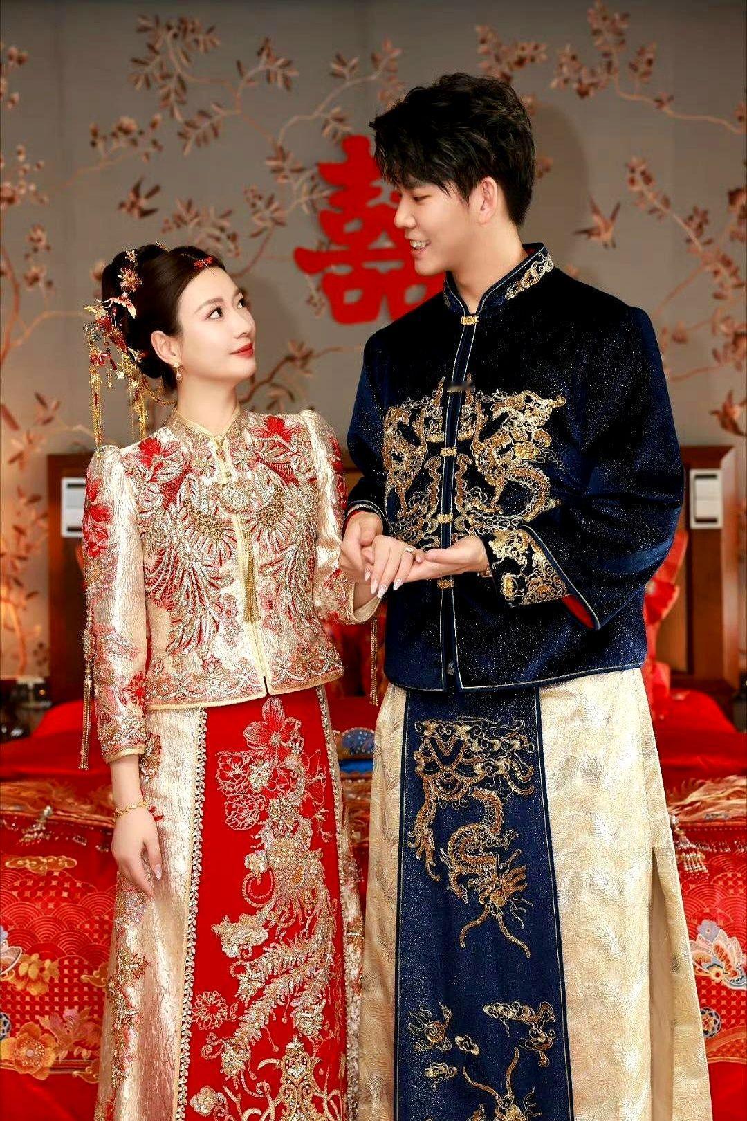 刘雨辰今年30岁

他出身羽球世家，姐姐刘京是俱乐部创始人，父亲任北京女队主帅。